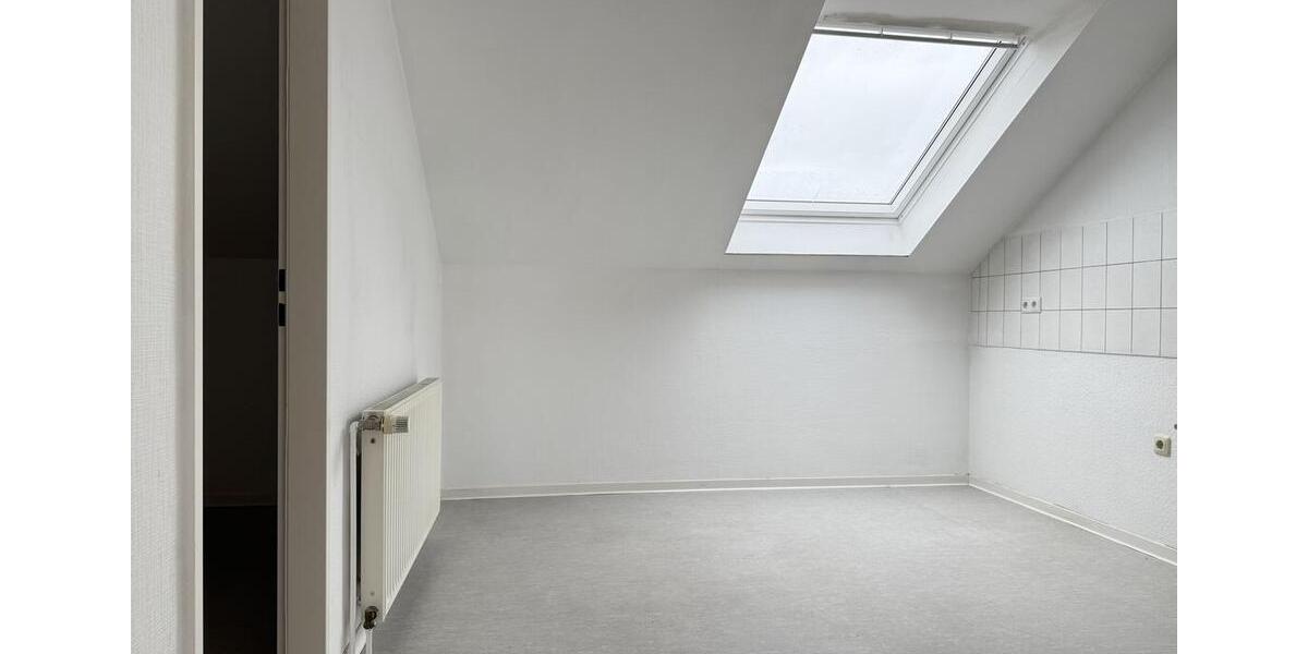 Dachgeschoßwohnung Stendal - 3 Zimmer, 92 m&sup2;, 542&euro; | Angebot:24768088