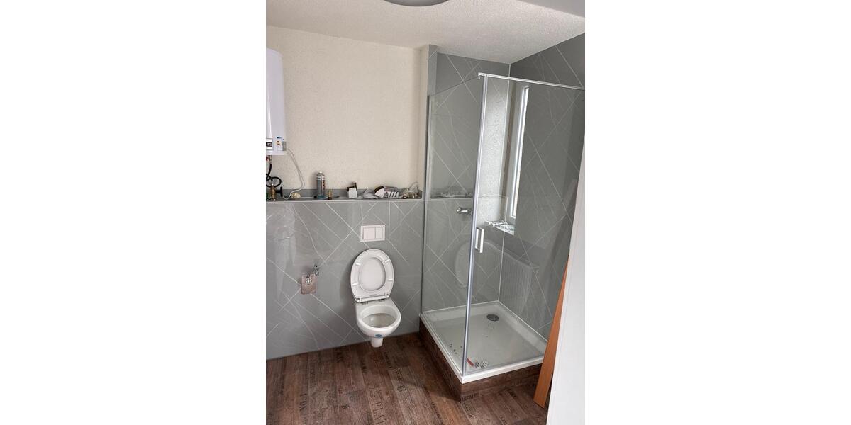 Etagenwohnung Drei Gleichen - 3 Zimmer, 85 m&sup2;, 900&euro; | Angebot:25647949