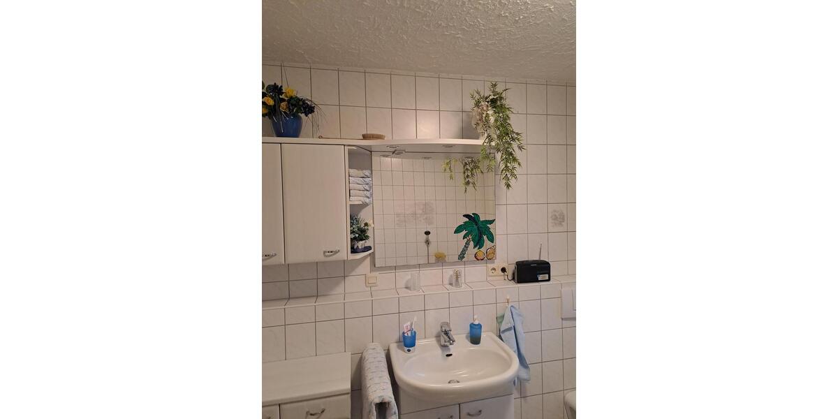 Erdgeschoßwohnung Adelsdorf - 4 Zimmer, 90 m&sup2;, 1.040&euro; | Angebot:24415572