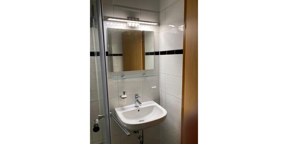 Etagenwohnung Düsseldorf Stadtbezirk 5 - 1 Zimmer, 35 m&sup2;, 1.000&euro; | Angebot:26468172
