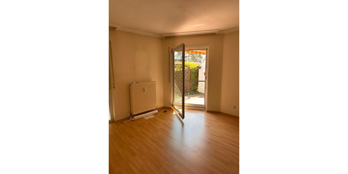 Erdgeschoßwohnung Hoyerswerda - 3 Zimmer, 85 m&sup2;, 900&euro; | Angebot:24729924
