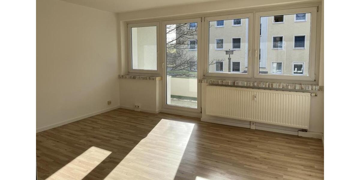 Etagenwohnung Dorfhain - 3 Zimmer, 67 m&sup2;, 399&euro; | Angebot:25286997