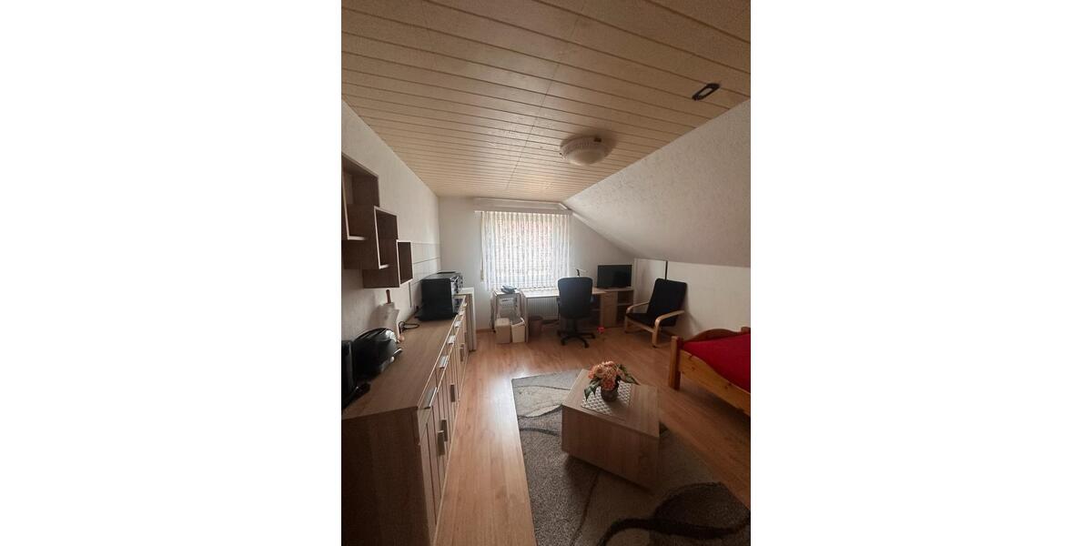 Dachgeschoßwohnung Nienburg (Weser) - 1 Zimmer, 22 m&sup2;, 400&euro; | Angebot:26007328