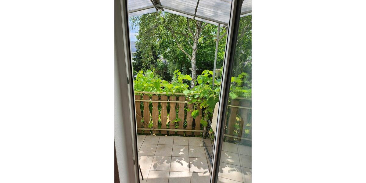 Altbauwohnung 2ZKB + EBK + Stellplatz + Balkon in Uninähe 2 zimmer