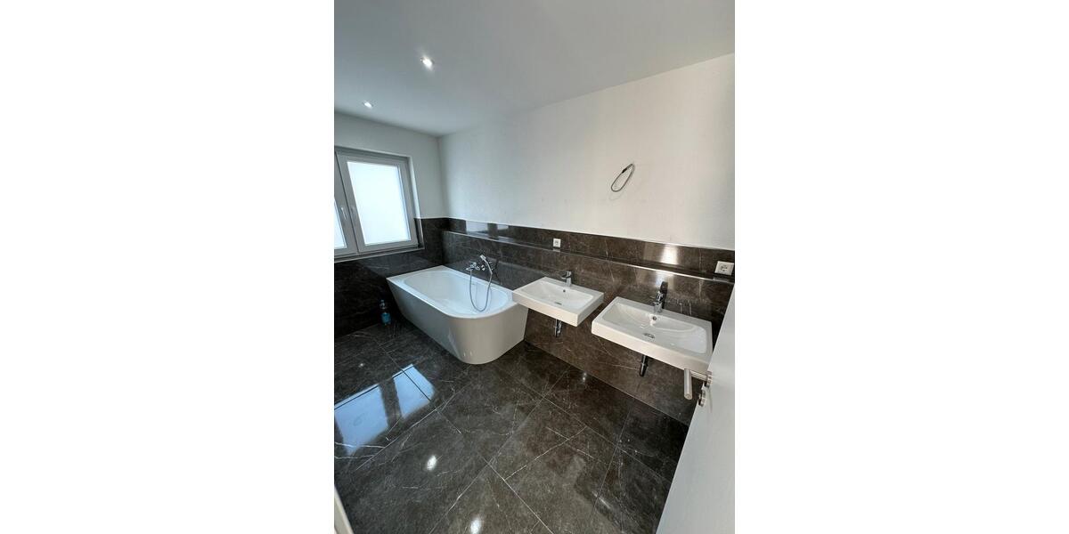 Doppelhaushälfte Oberrot - 5 Zimmer, 150 m&sup2;, 1.500&euro; | Angebot:25382984