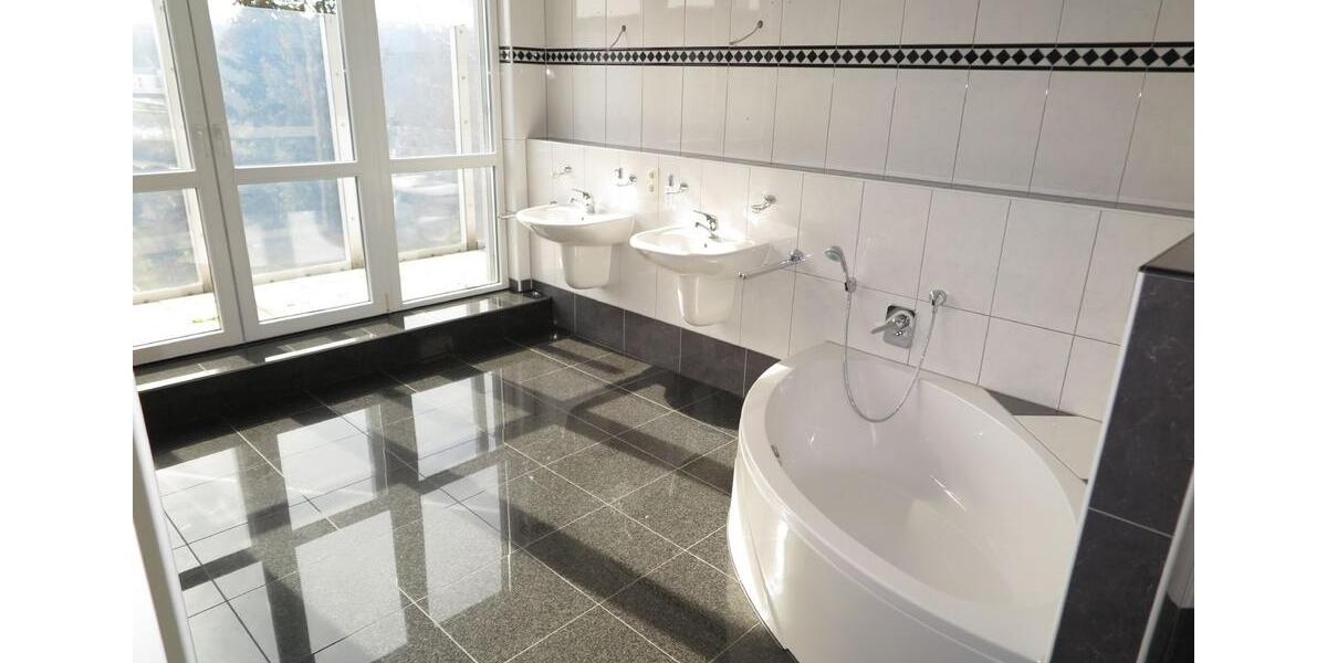 Einfamilienhaus Fürth Atzenhof - 4.5 Zimmer, 268 m&sup2;, 3.000&euro; | Angebot:24769095