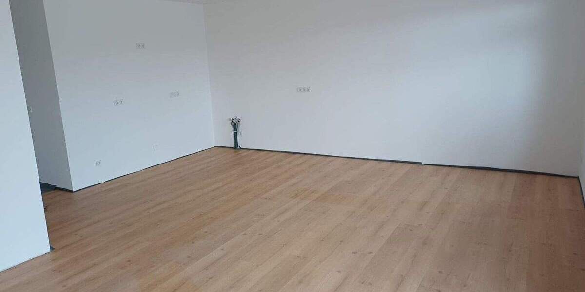 Etagenwohnung Kirchroth Aufroth - 3 Zimmer, 88 m&sup2;, 975&euro; | Angebot:26154803