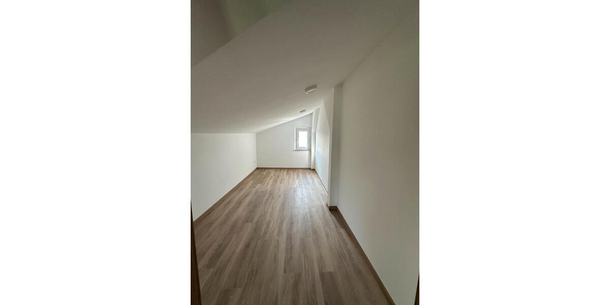 Maisonettenwohnung Reichenbach im Vogtland Obermylau - 5 Zimmer, 125 m&sup2;, 1.500&euro; | Angebot:26573232