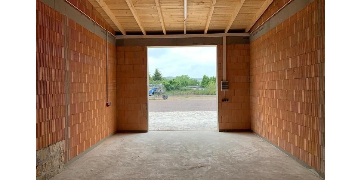 neue Lagerhalle im abgeschlossenen Gewerbehof zimmer