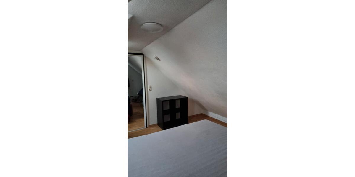 Dachgeschoßwohnung Jena Kernberge - 1 Zimmer, 28 m&sup2;, 299&euro; | Angebot:26234033