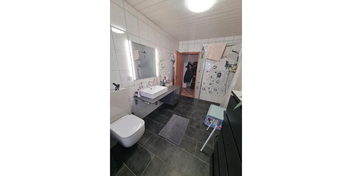 Etagenwohnung Altenahr - 4 Zimmer, 120 m&sup2;, 1.100&euro; | Angebot:26545226