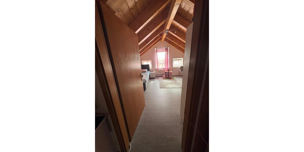 Maisonettenwohnung Neresheim - 4 Zimmer, 85 m&sup2;, 990&euro; | Angebot:25047577