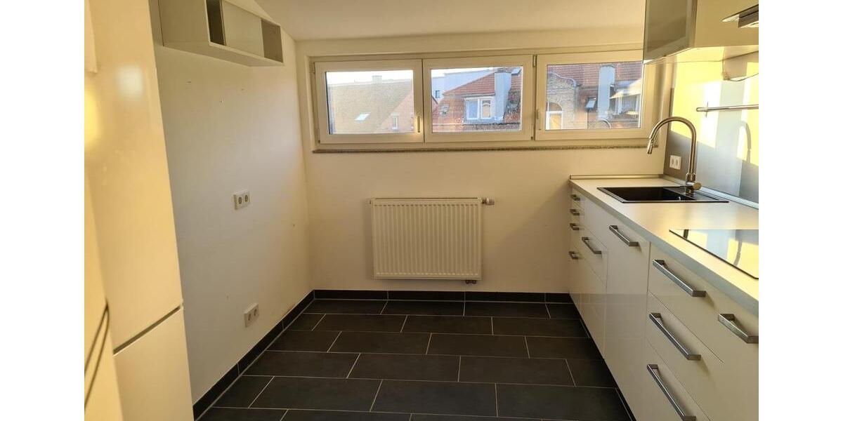 Dachgeschoßwohnung Stuttgart Stuttgart-Ost - 3.5 Zimmer, 96 m&sup2;, 1.600&euro; | Angebot:26641216