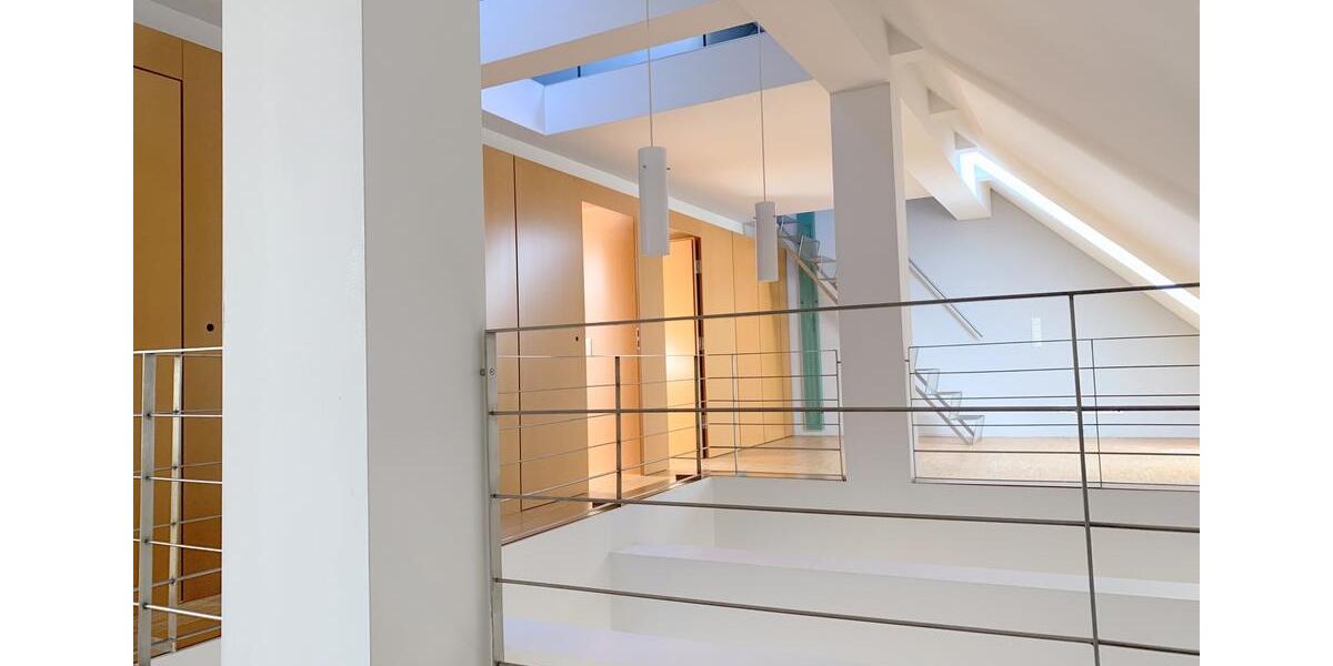 Maisonettenwohnung Schwerin - 5 Zimmer, 205 m&sup2;, 2.100&euro; | Angebot:20052513