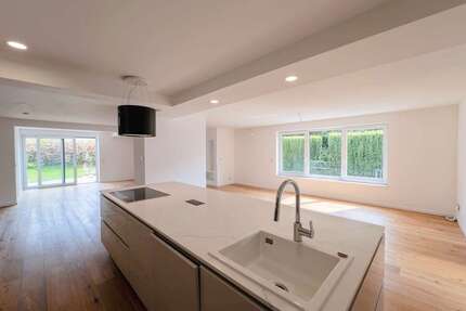 Haus Dortmund Hombruch - 6 Zimmer, 252 m&sup2;, 4.000&euro; | Angebot:27076097