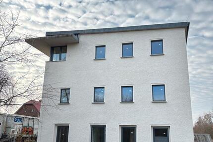 Gewerbeobjekt Ahrensfelde - 2.500&euro; | Angebot:25053544