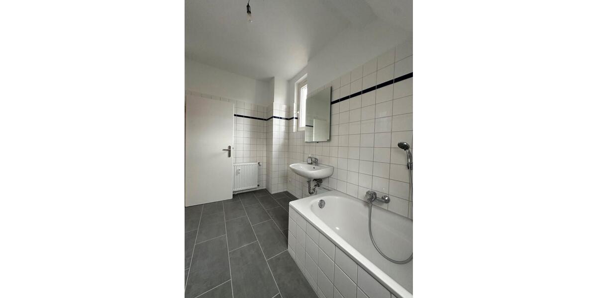 Dachgeschoßwohnung Nürnberg Rabus - 3.5 Zimmer, 81 m&sup2;, 1.175&euro; | Angebot:25334661