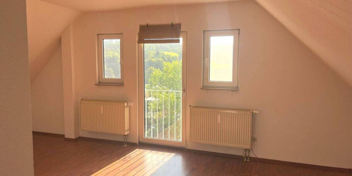 Etagenwohnung Neuhaus-Schierschnitz Schierschnitz - 4 Zimmer, 105 m&sup2;, 579&euro; | Angebot:22704617