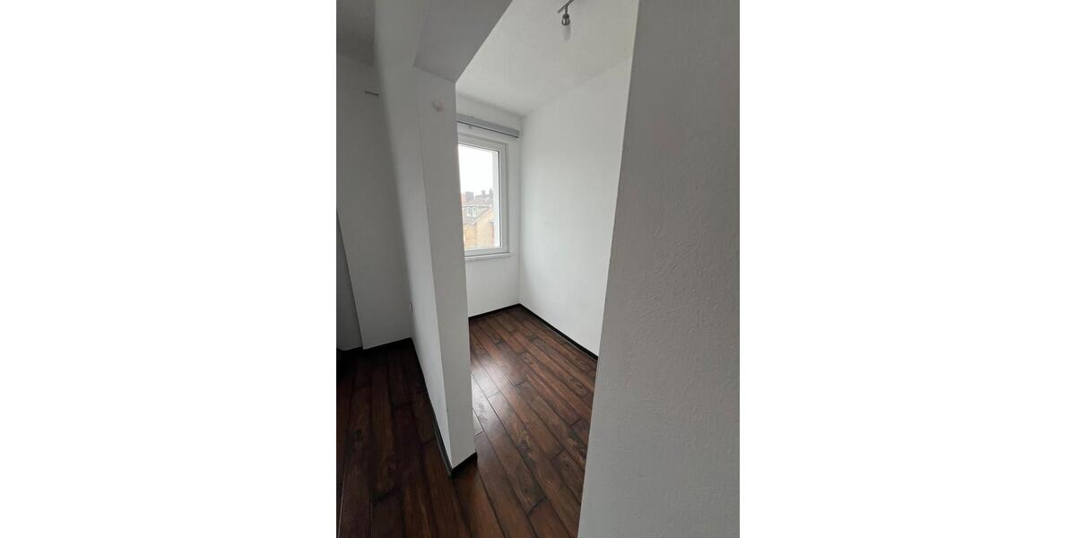 Neugründung einer 3er Wg nahe der Uni pro Person 1,5 Zimmer 3 zimmer