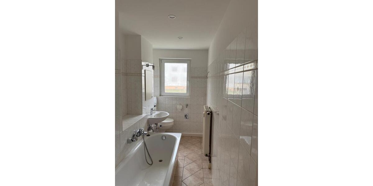 Etagenwohnung Crimmitschau - 3 Zimmer, 55 m&sup2;, 350&euro; | Angebot:26228098