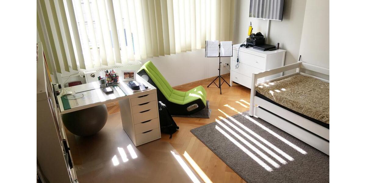 Etagenwohnung Strausberg - 4 Zimmer, 152 m&sup2;, 1.749&euro; | Angebot:23818039