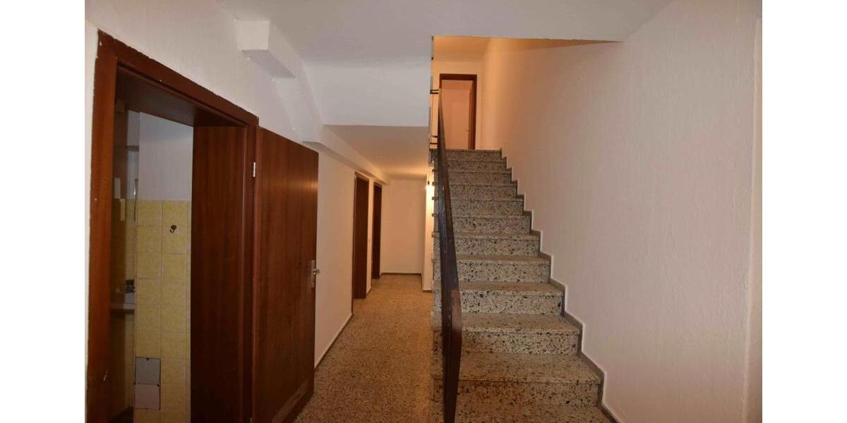 +++ Ich wurde renoviert! Charmante 4-Raumwohnung über 2 Etagen mit Tageslichtbad +++ 4 zimmer