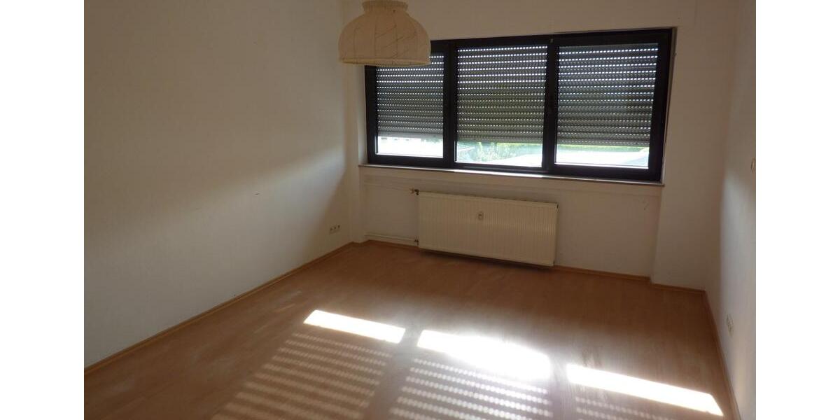 Etagenwohnung Kirkel - 4.5 Zimmer, 117 m&sup2;, 1.075&euro; | Angebot:26039181