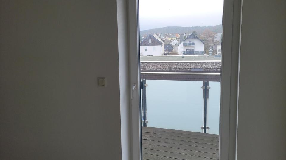 Dachgeschoßwohnung Sinn - 3 Zimmer, 85 m&sup2;, 1.100&euro; | Angebot:25540491