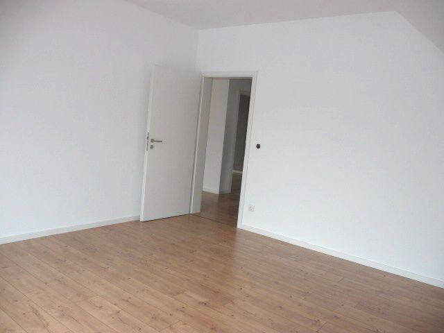 Dachgeschoßwohnung Regensburg Brandlberg - 3 Zimmer, 69 m&sup2;, 1.090&euro; | Angebot:24427775