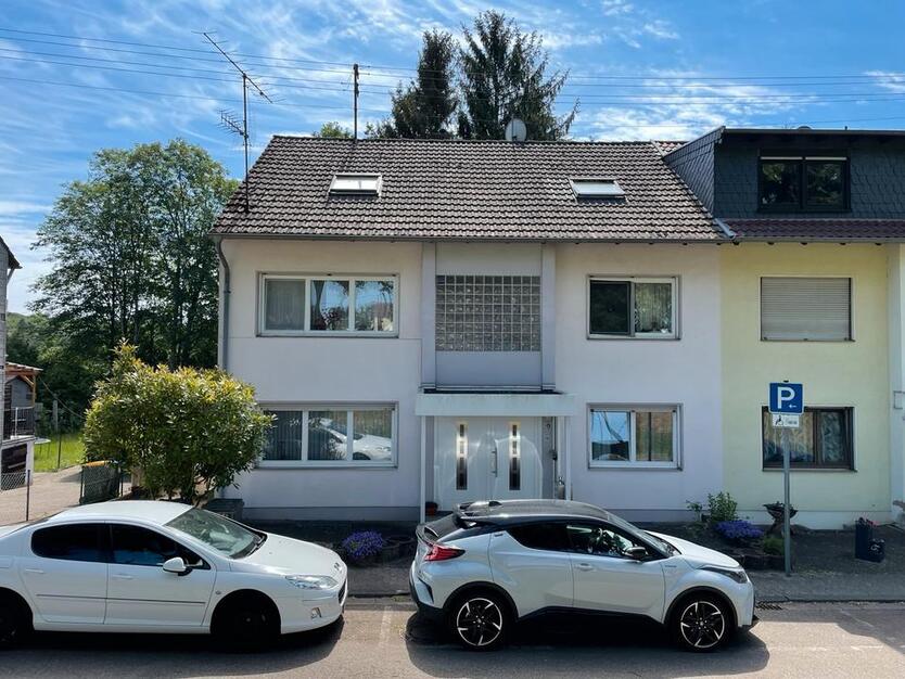 Helle 3-Zimmerwohnung mit großer Terrasse in 66132 Saarbrücken
