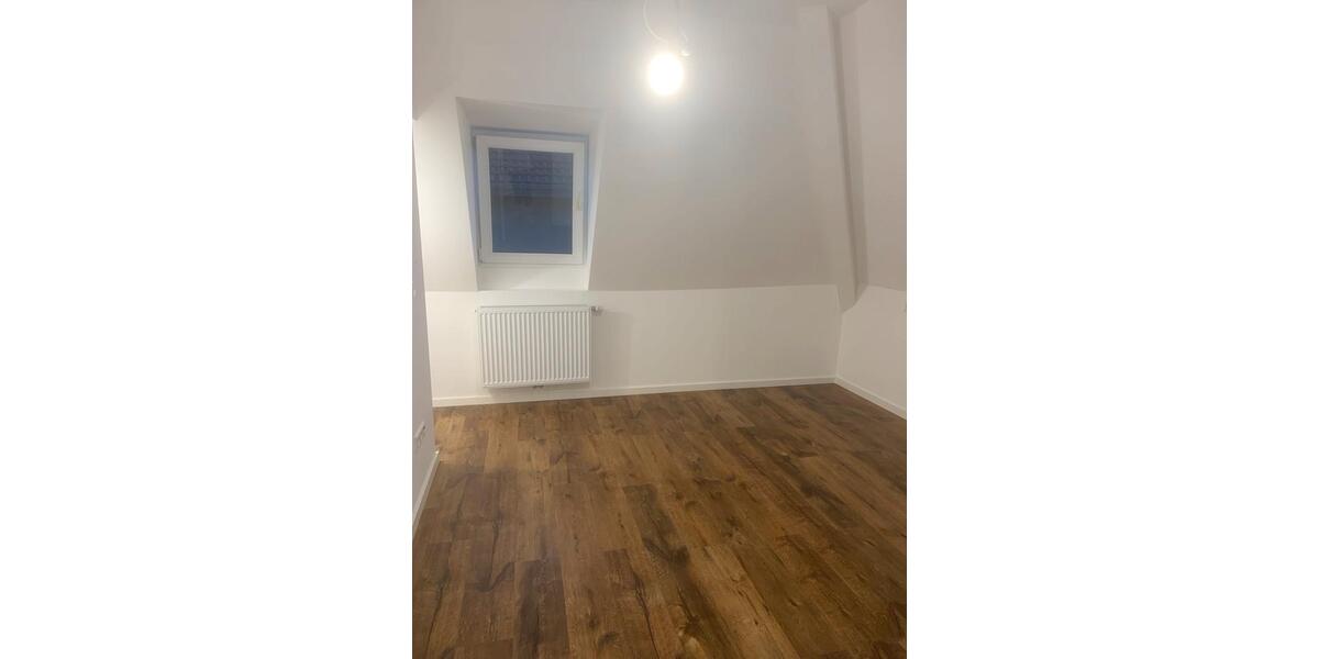 Dachgeschoßwohnung Stuttgart Bad Cannstatt - 2 Zimmer, 55 m&sup2;, 850&euro; | Angebot:26612902