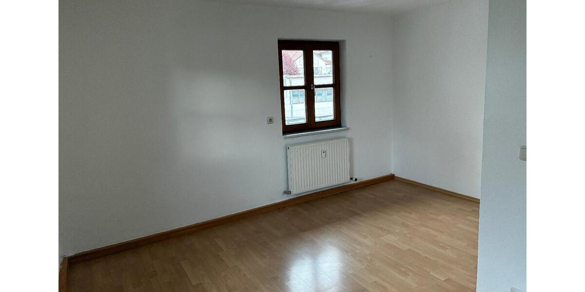 Etagenwohnung Zorneding - 4 Zimmer, 95 m&sup2;, 1.235&euro; | Angebot:26481242