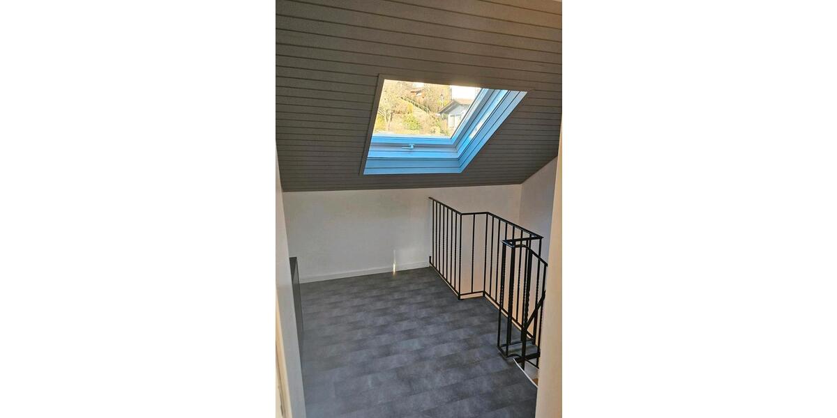 Dachgeschoßwohnung Bühlerzell - 4 Zimmer, 100 m&sup2;, 1.100&euro; | Angebot:24308414