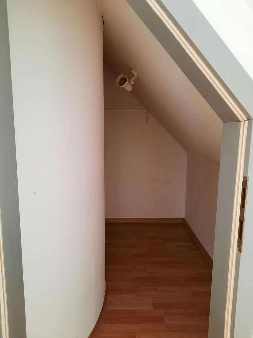 großzügige 3 Zimmer-Wohnung *gerade in Renovierung* mit Balkon und Küche 3 zimmer