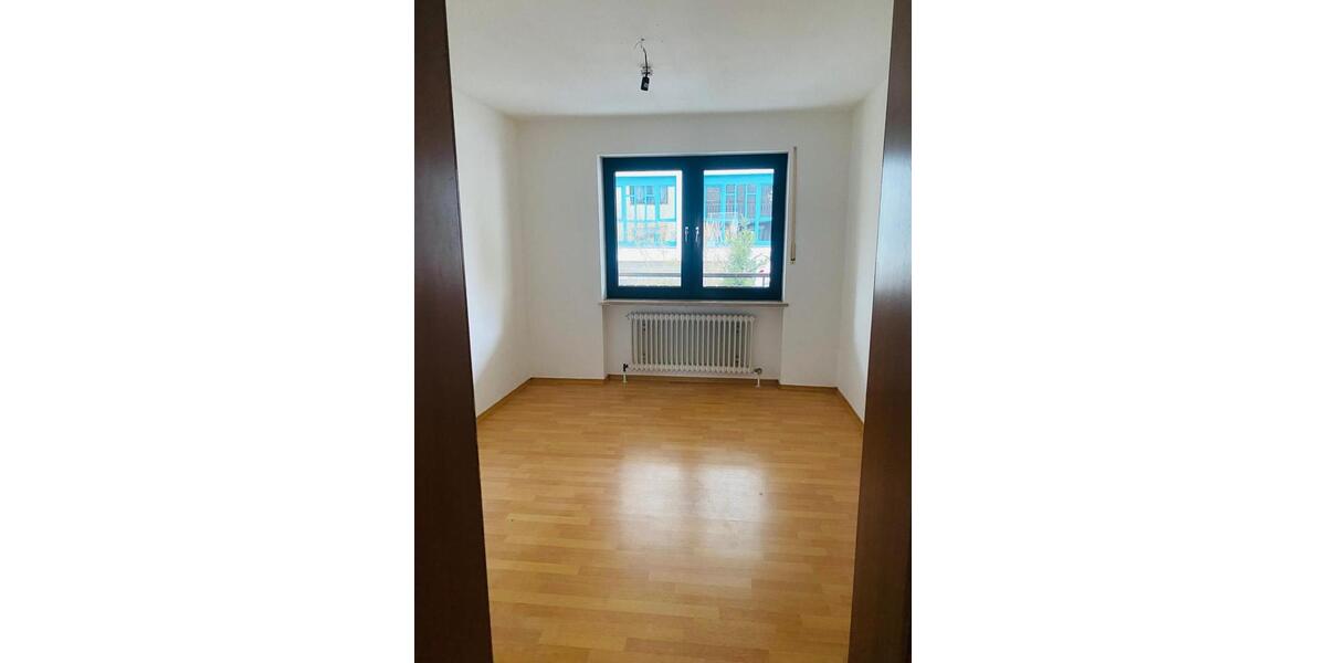 Etagenwohnung Marktredwitz - 4 Zimmer, 110 m&sup2;, 950&euro; | Angebot:26090306