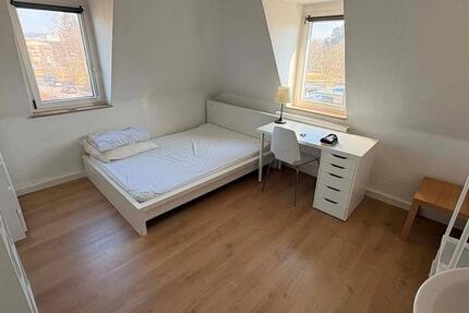 Wohnen auf Zeit Bayreuth Bernecker Straße / Insel / Riedelsberg - 14 Zimmer, 310 m&sup2;, 465&euro; | Angebot:26311429