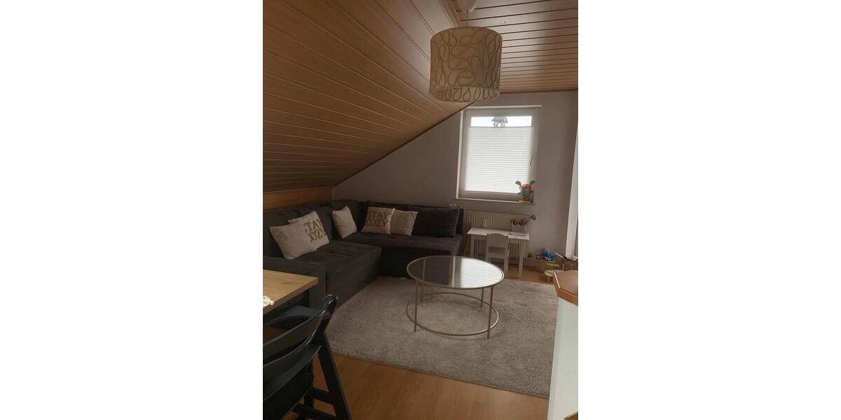 Dachgeschoßwohnung Lage - 3 Zimmer, 72 m&sup2;, 977&euro; | Angebot:24646958