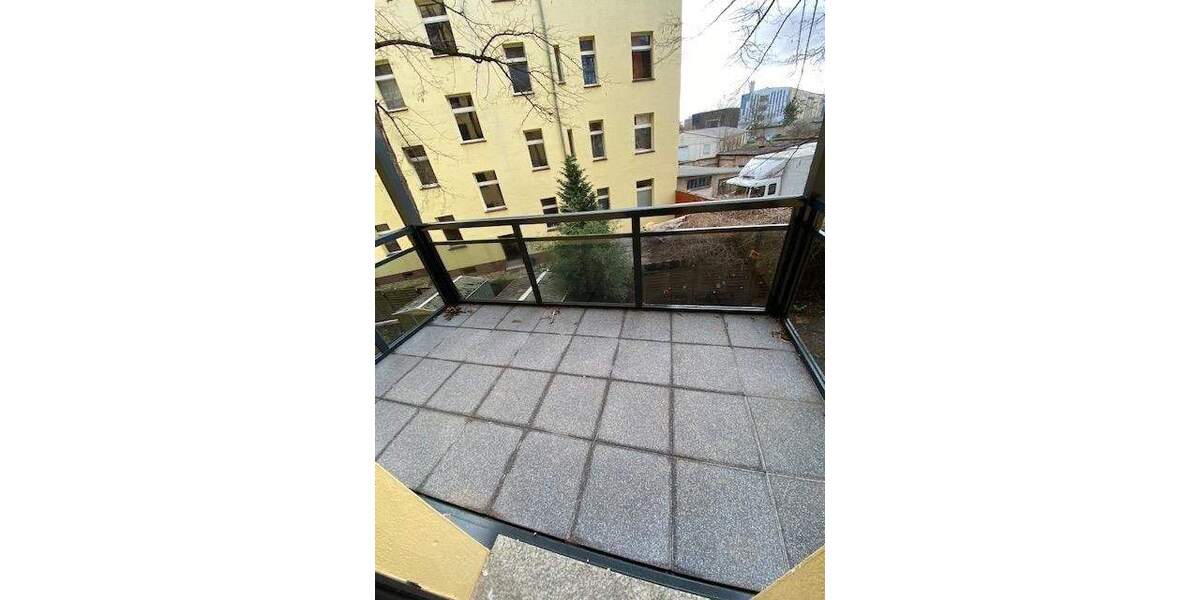 Schöne sonnige 4-R-Wohnung in MD-Alte -Neustadt ca.105m2 BLK zu. vermieten. 4 zimmer