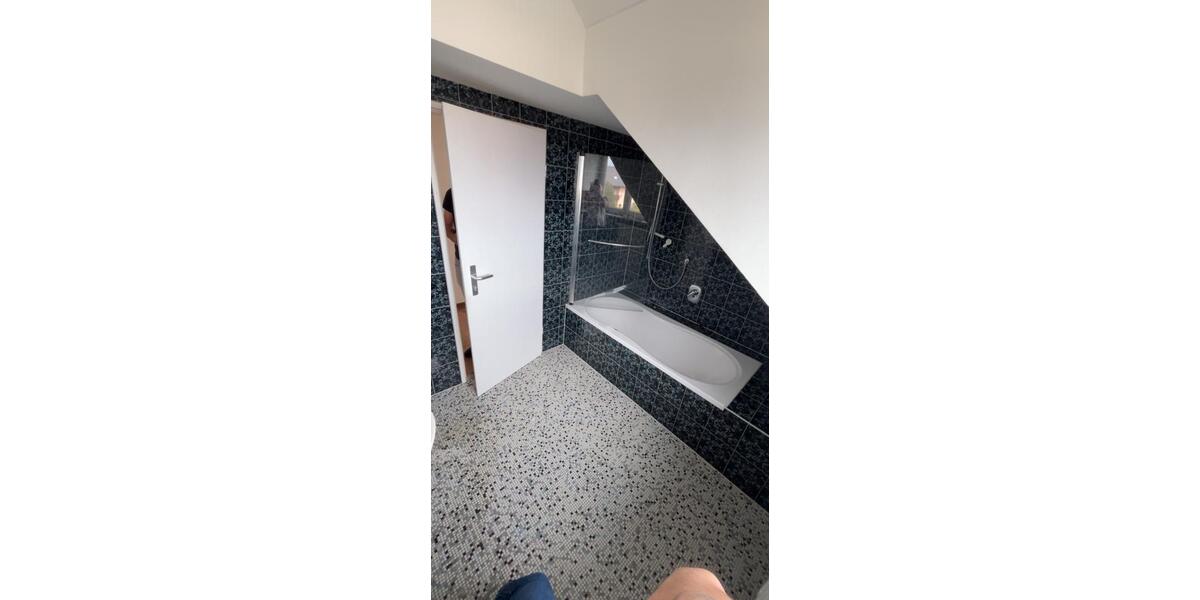 Dachgeschoßwohnung Poppenricht - 2 Zimmer, 69 m&sup2;, 890&euro; | Angebot:26478230