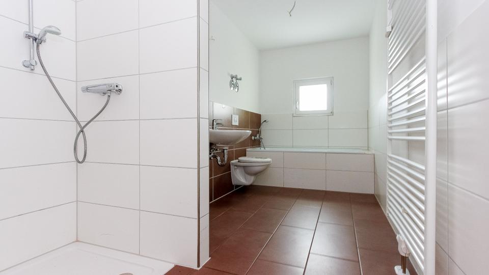 Etagenwohnung Oschersleben (Bode) - 3 Zimmer, 80 m&sup2;, 602&euro; | Angebot:26556582