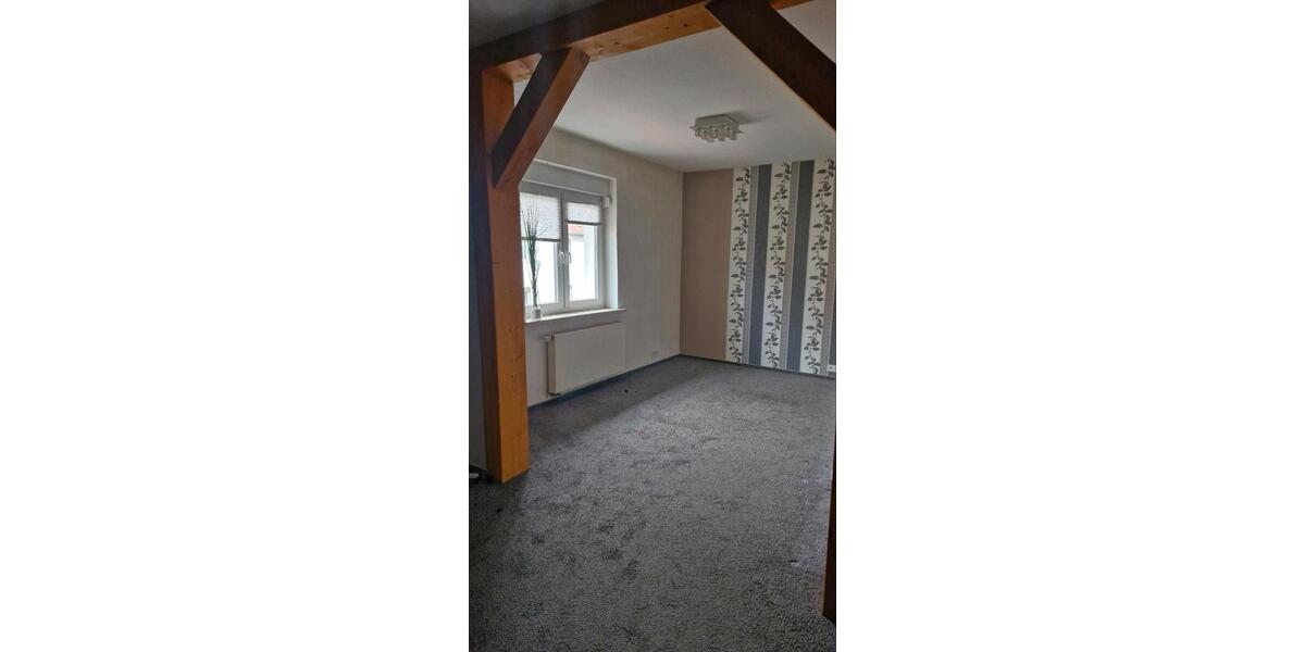 Doppelhaushälfte Menteroda - 6 Zimmer, 120 m&sup2;, 740&euro; | Angebot:25102334