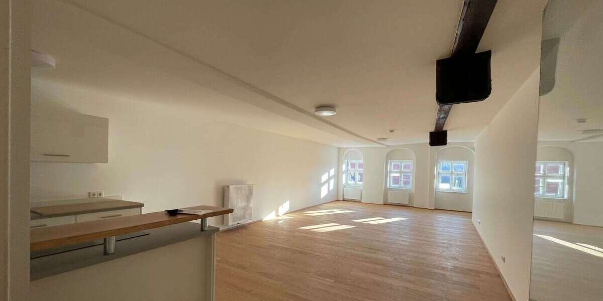 Etagenwohnung Dinkelsbühl - 2 Zimmer, 110 m&sup2;, 900&euro; | Angebot:27233543