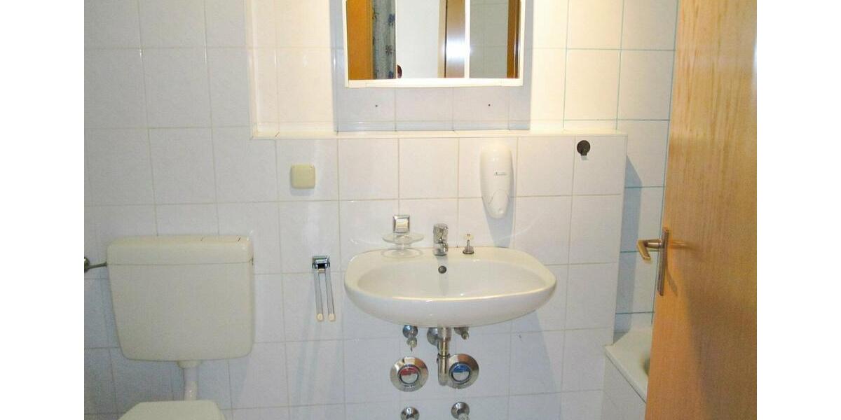 Wohnen auf Zeit Nittenau - 3 Zimmer, 90 m&sup2;, 98&euro; | Angebot:12400586