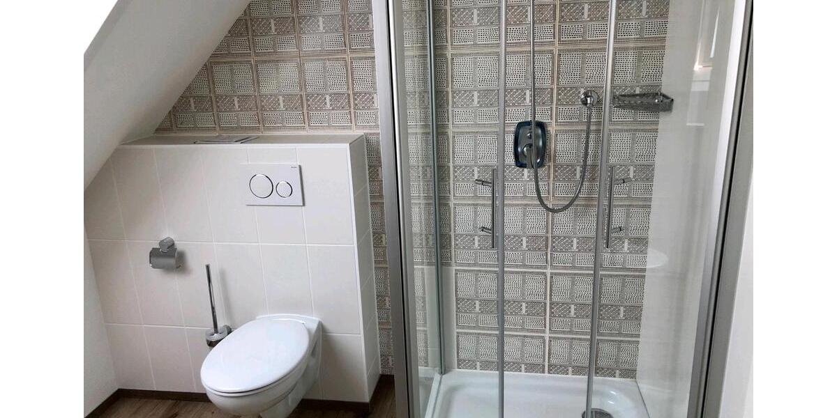 Dachgeschoßwohnung Obersontheim - 2.5 Zimmer, 100 m&sup2;, 720&euro; | Angebot:25903843