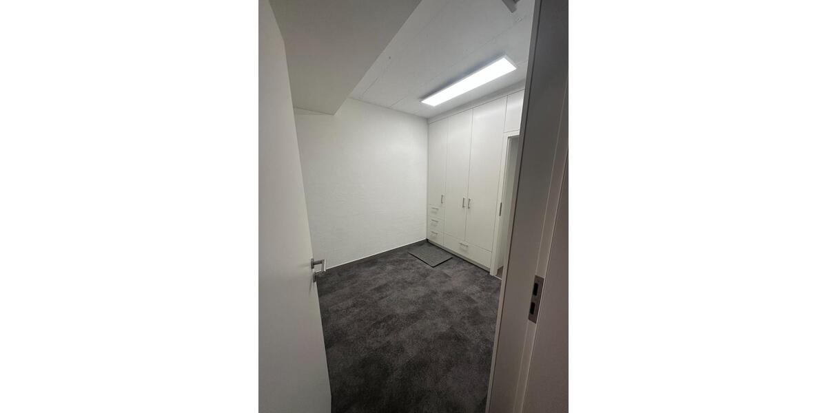 Erdgeschoßwohnung Ingolstadt - 3 Zimmer, 88 m&sup2;, 1.565&euro; | Angebot:25163835