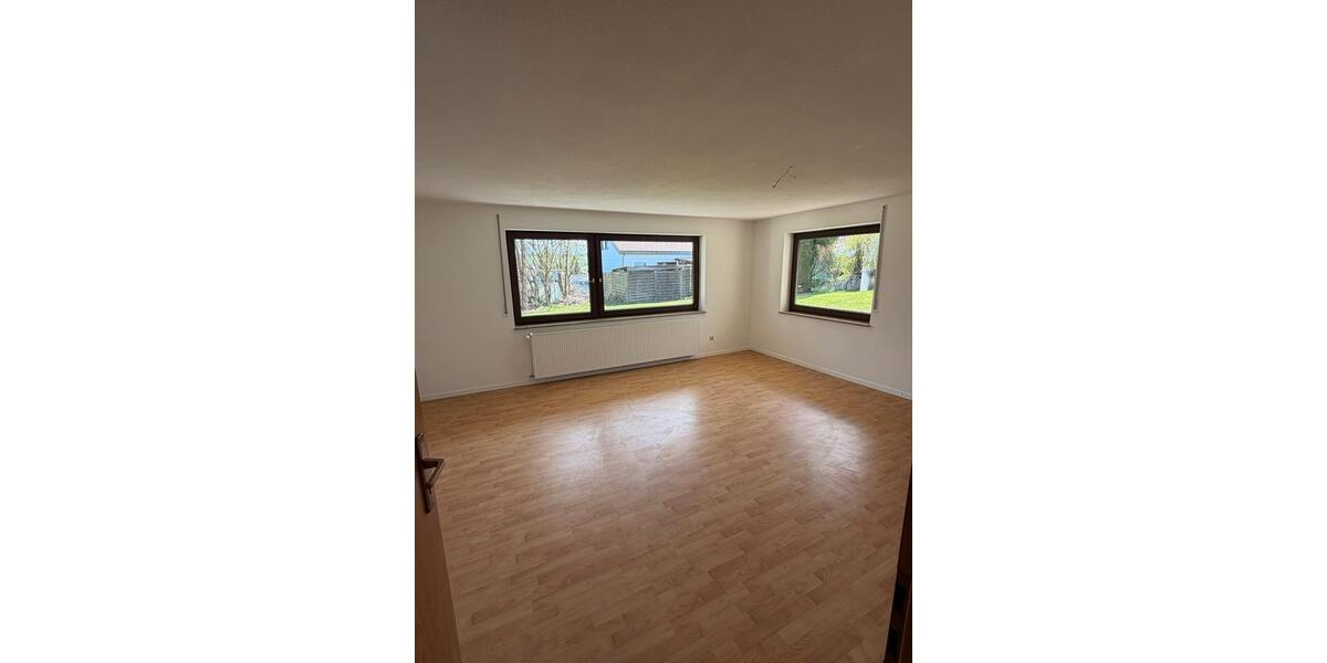 Erdgeschoßwohnung Sonnenbühl - 2 Zimmer, 72 m&sup2;, 850&euro; | Angebot:26250424