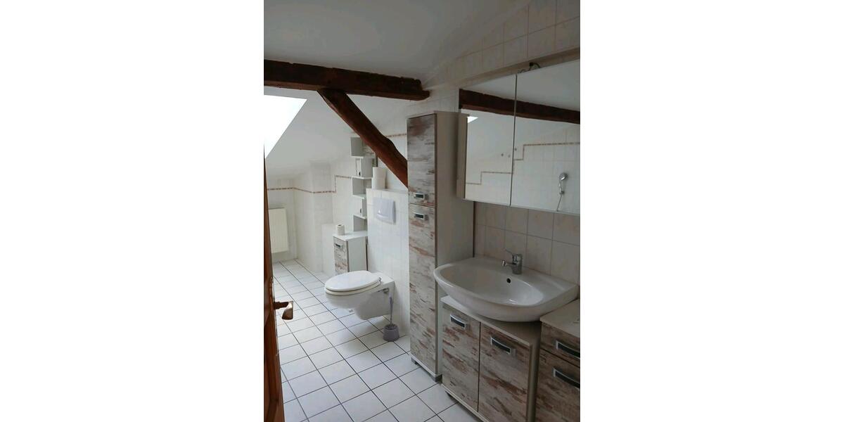 Dachgeschoßwohnung Waren (Müritz) - 3 Zimmer, 160 m&sup2;, 720&euro; | Angebot:25988395