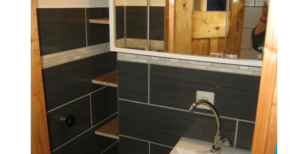 Erdgeschoßwohnung Bad Urach - 1 Zimmer, 14 m&sup2;, 350&euro; | Angebot:26654932