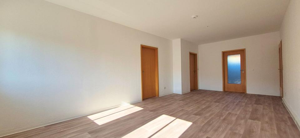 Dachgeschoßwohnung Sondershausen - 3 Zimmer, 71 m&sup2;, 330&euro; | Angebot:25512317
