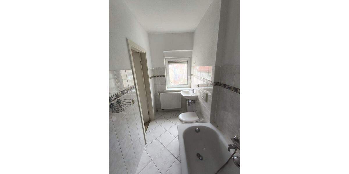 Etagenwohnung Neustadt in Sachsen Neustadt - 3 Zimmer, 81 m&sup2;, 650&euro; | Angebot:25838500
